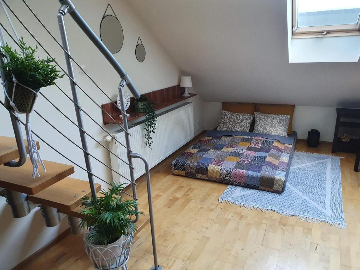 Happynest In Old Town Leilighet Krasków Eksteriør bilde